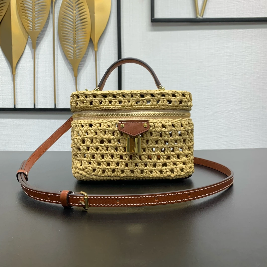 

2025 Luxury Designer Clutch New Evening Bag Special-shaped Metal Details Box-style Small Square Bag Famous Fashion Shoulder Bags