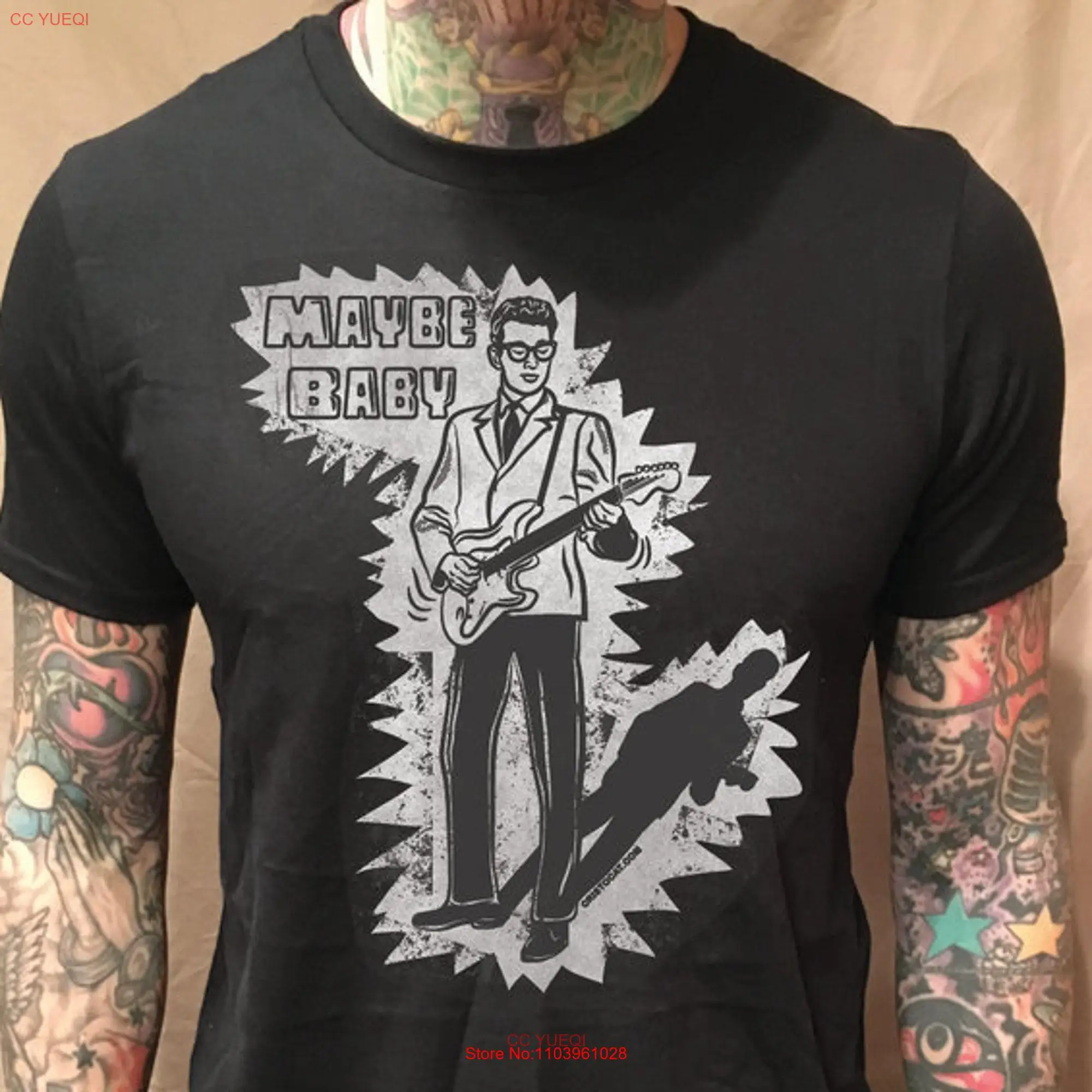 Возможно, детская черная футболка с длинным или коротким рукавом