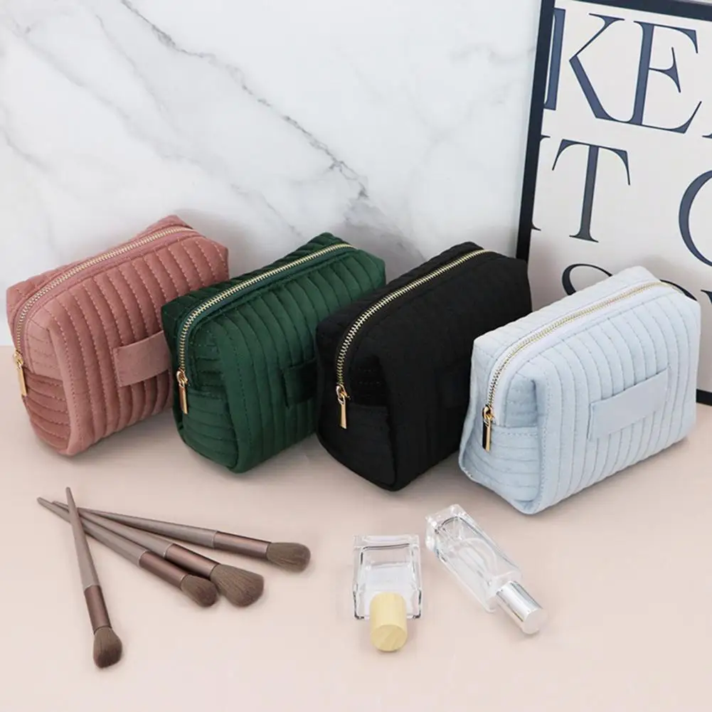 

Portable Cosmetic Bag Flannel Toiletry Bag Zipper Closure Makeup Bag Travel Business Trip Home Toilet Requisites Handbag