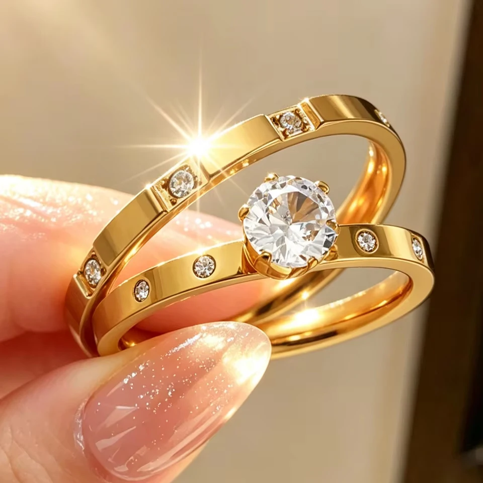 Yupsk 2 Stück/Set Modischer 316 L Edelstahl Pavé Micro Zirkon Ring für Frauen Mädchen Goldene Ringe Set Party Schmuck Geschenk