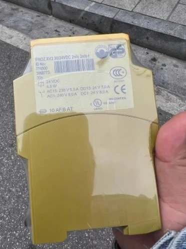 

Brand New Original 774500 30/24VDC Safety Relay Module Fast delivery