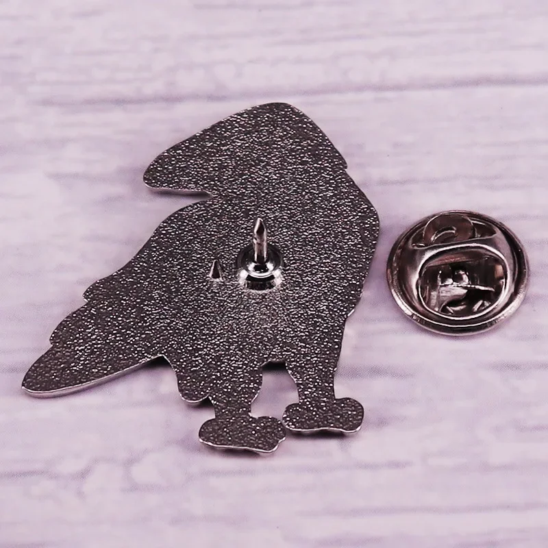 I REMEMBER FACES Hard Enamel Pin Crow Metal Badge Animal Brooch for Jewelry Accessory Gifts