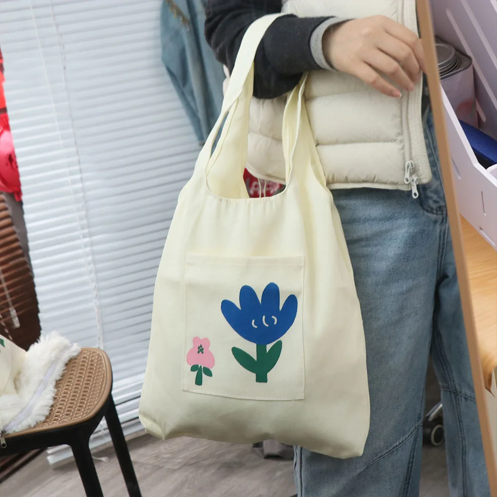 

Simple Korean Style Flower Tote Bag Versatile Large Capacity Canvas Shoulder Bag Sweet Handbag Women's Armpit Bag Girls