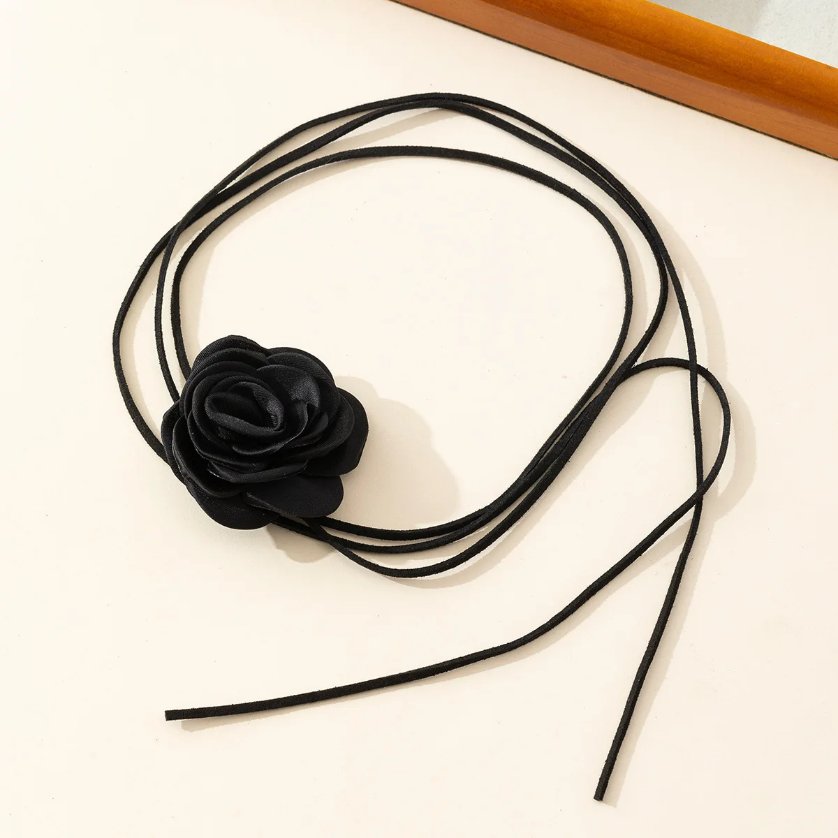 Trendy Rose Flower Choker Neck Floral Black Collar Necklace Camellia Flower Wax Rope Neck Chain Lady's Fashion Accessories