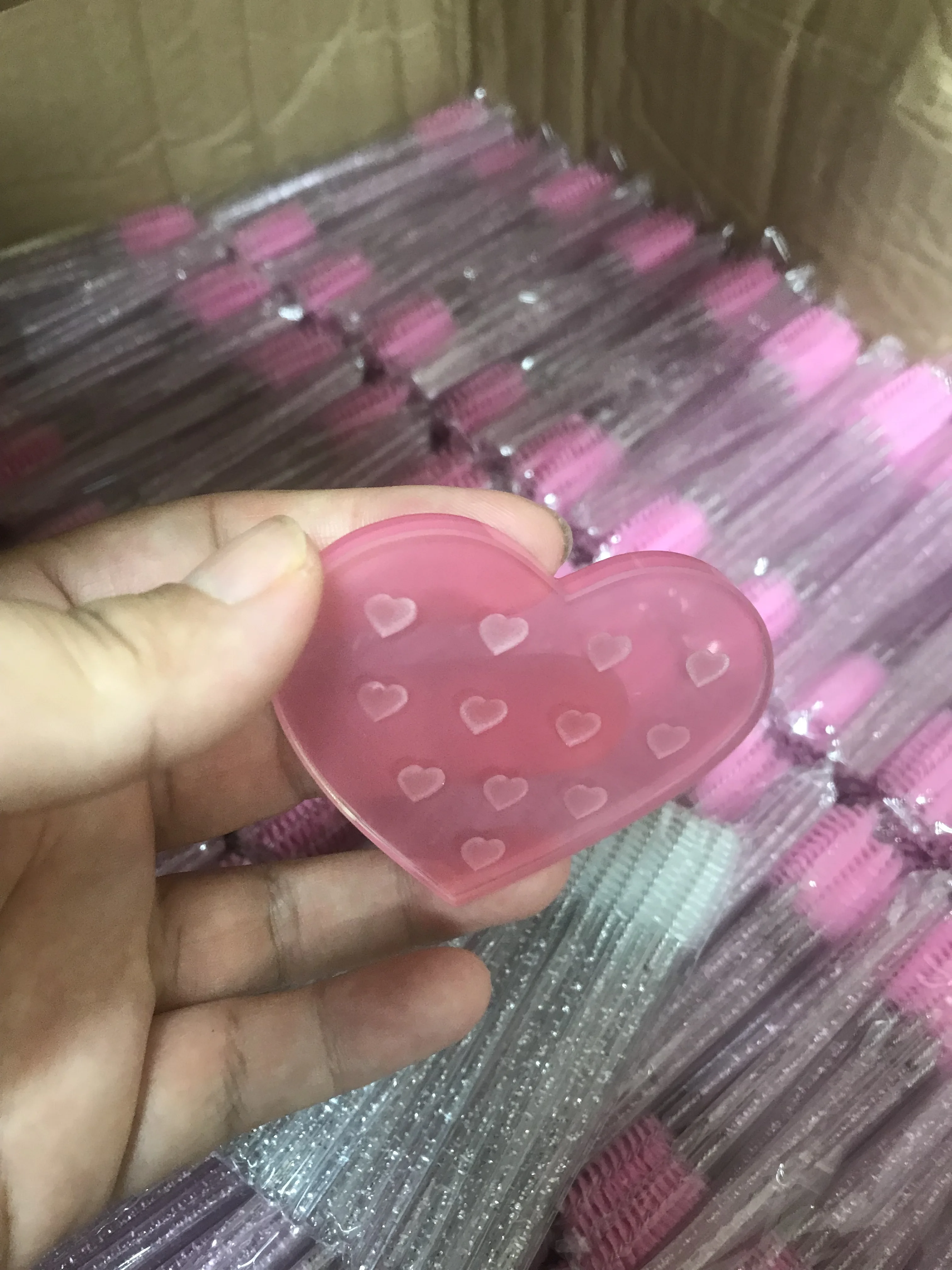 

20 Pcs Pink Glue Holder Crystal Glass Eyelash Glue Dots Pallet Tray 12 Holes for Lash Extension Woman Makeup Tools