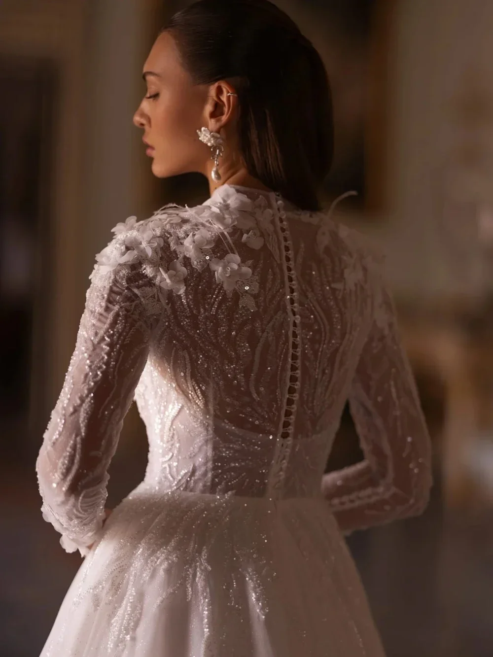 Customized High Collar Long Sleeve Wedding Dress A-line Shining Bead Decoration Bridal Dress 3D Decal Bridal Ball Dress Robe