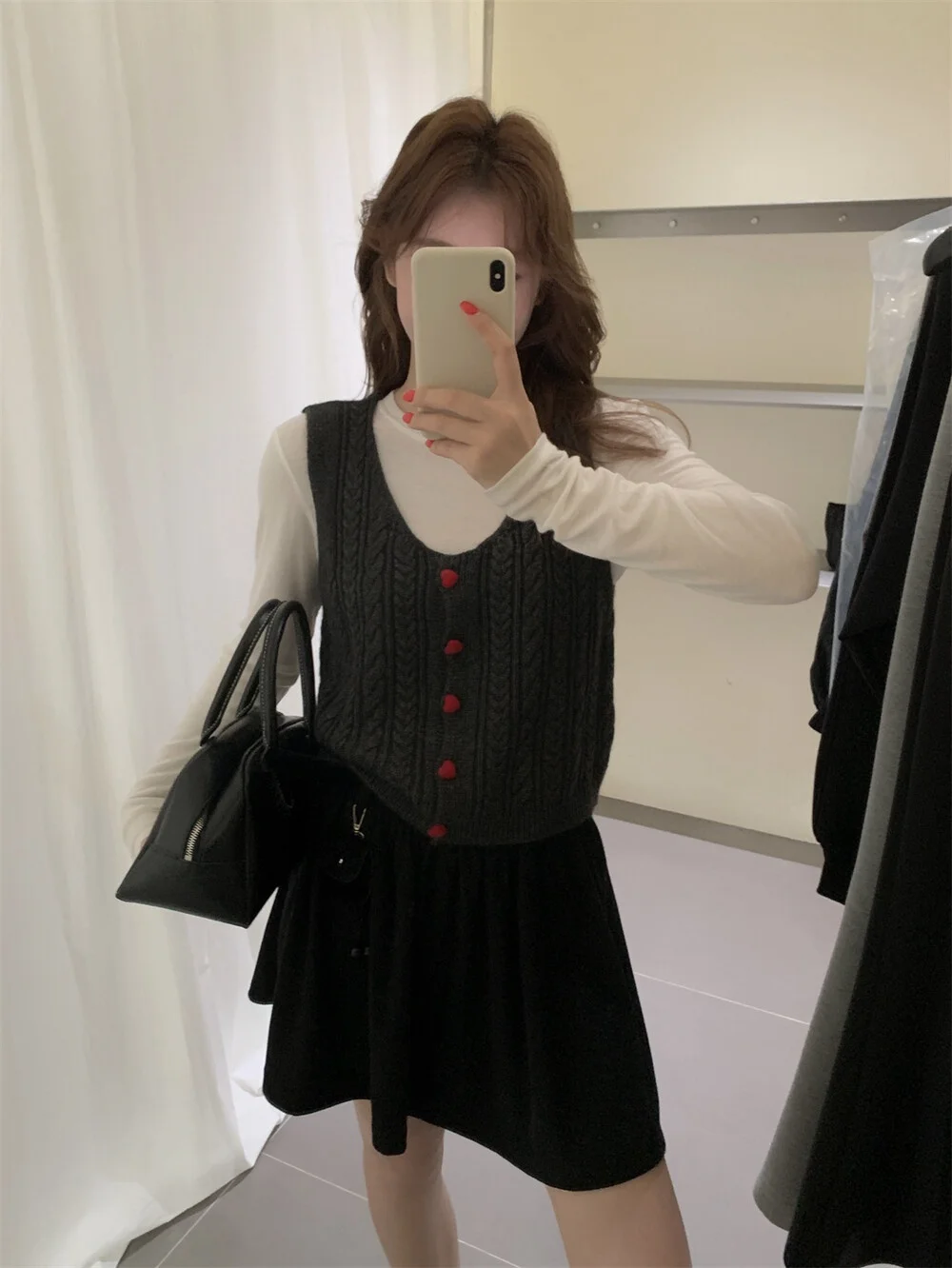 2026 春の新作ニットツイストラブボタンセーターベスト韓国 Sle Aosphere ラウンドネ通勤風レギュラー薄手ピュア...