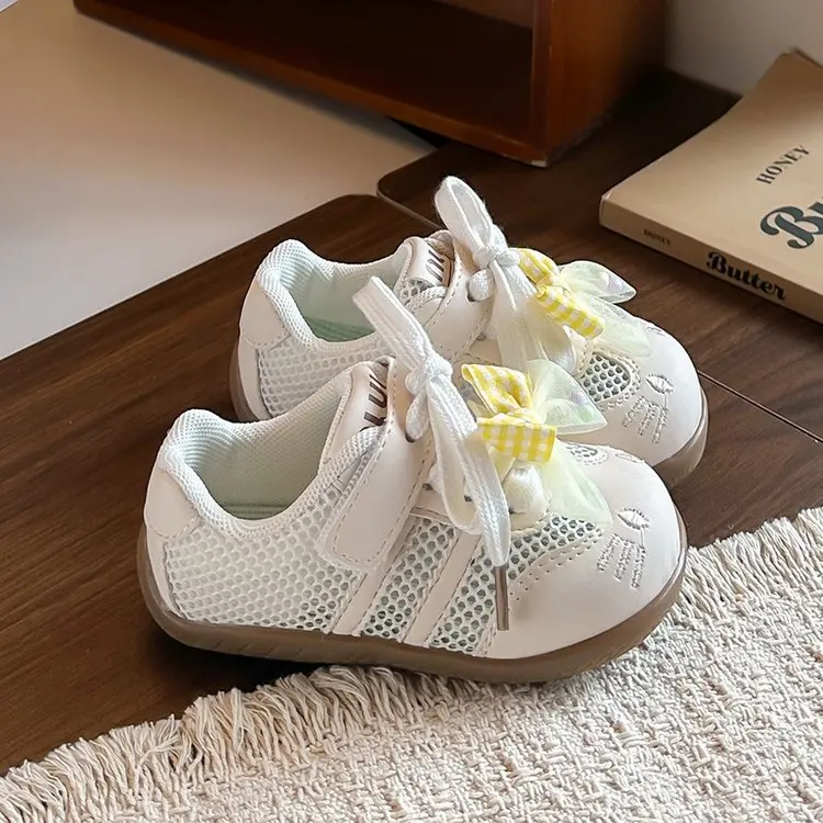 Girls Princess Shoes Sweet Love Heart Pearl Kids Casual Shoes Ribbon Lace Bows 2026 Brand New Children Sports Shoes Versatile