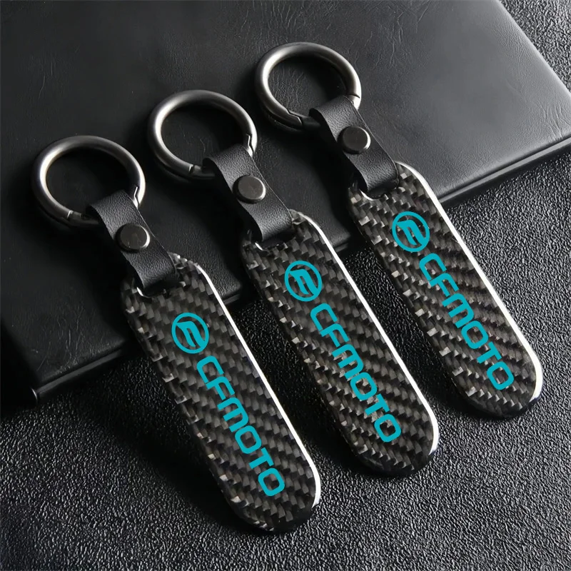 1PCS Carbon Fiber Car Keychain Cool Pendant Keyring For CFMOTO 400NK 650NK 400GT 650TR-G 650MT CF500 CF600 Accessories