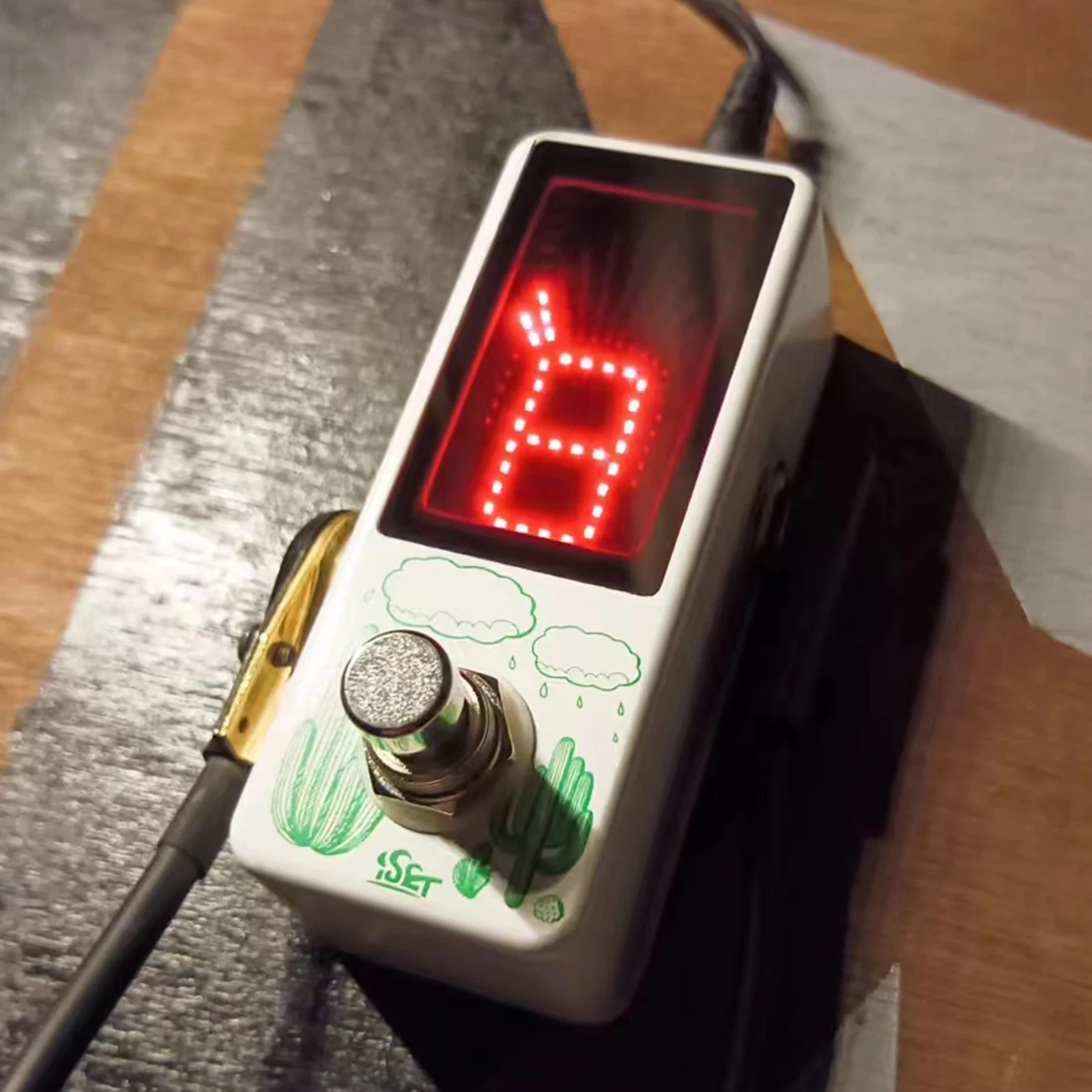 ISET Electric Guitar Tuner Pedal High Precision Chromatic Auto with LCD Display For Guitar Bass True Bypass Guitar Accessories