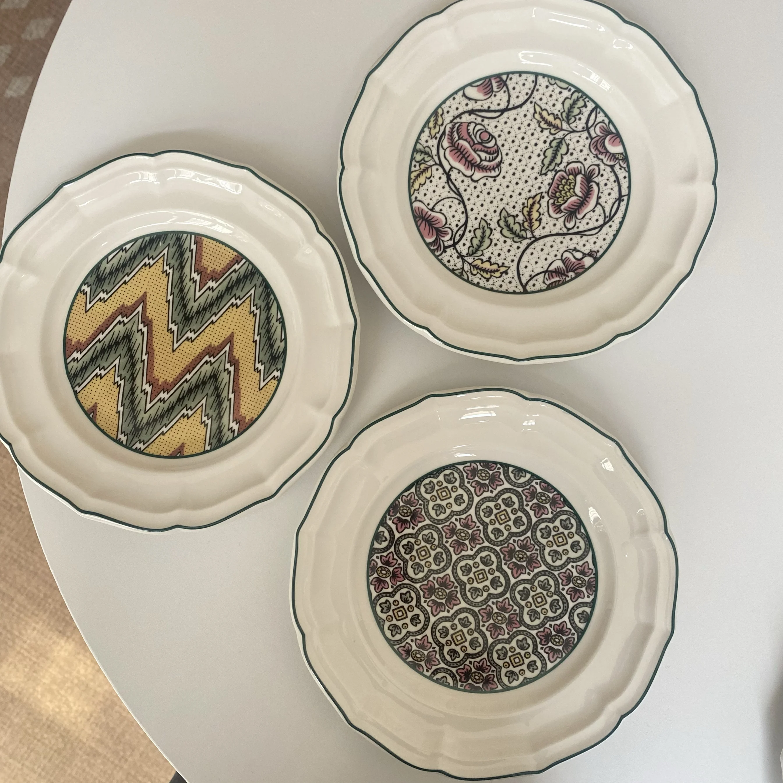 

French brand embossed retro ceramic , simple vegetable , oval fish , household snack plate, high value
