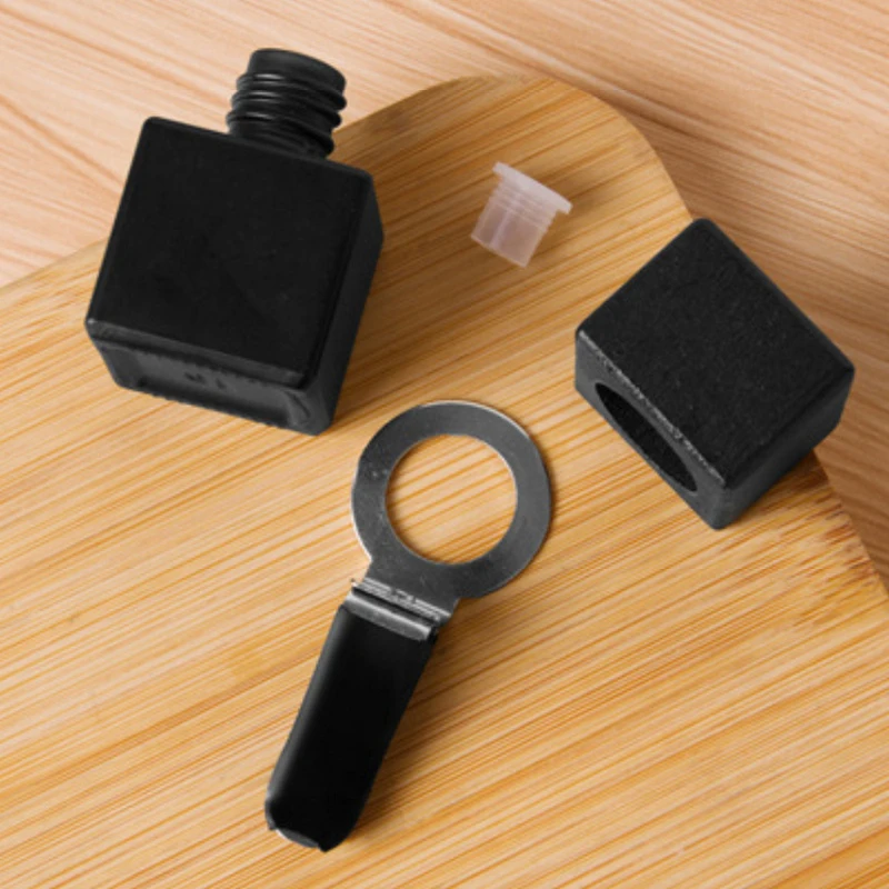 New 1Pcs 8ML Car Fragrance Empty Glass Bottle Clip Cute Car Air Freshener Empty Bottle Perfume Clip Auto Accessories Car Pendant