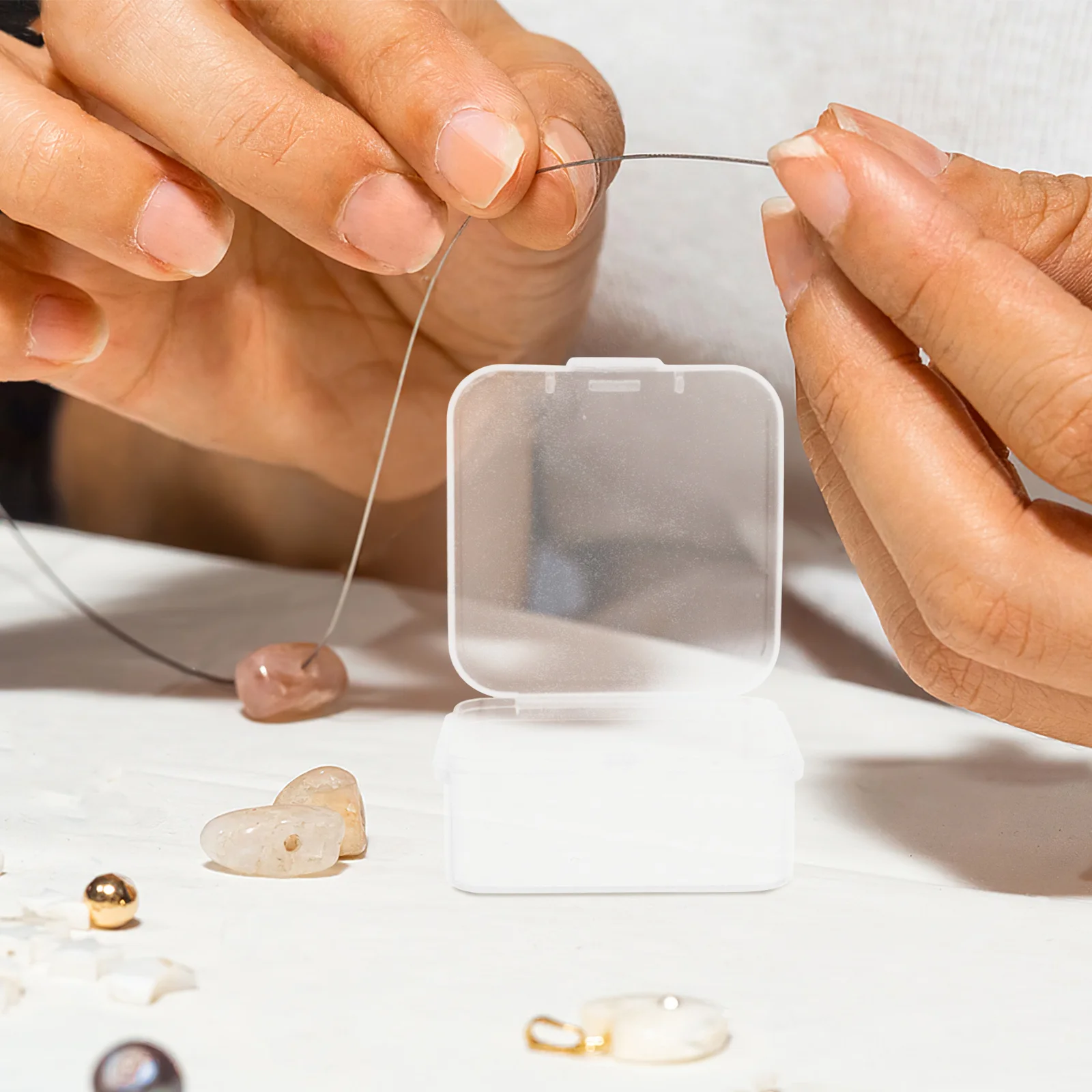 

20Pcs Square Mini Plastic Organizer Boxes Clear Storage Containers Hinged Lid Portable for Beads Jewelry Crafts