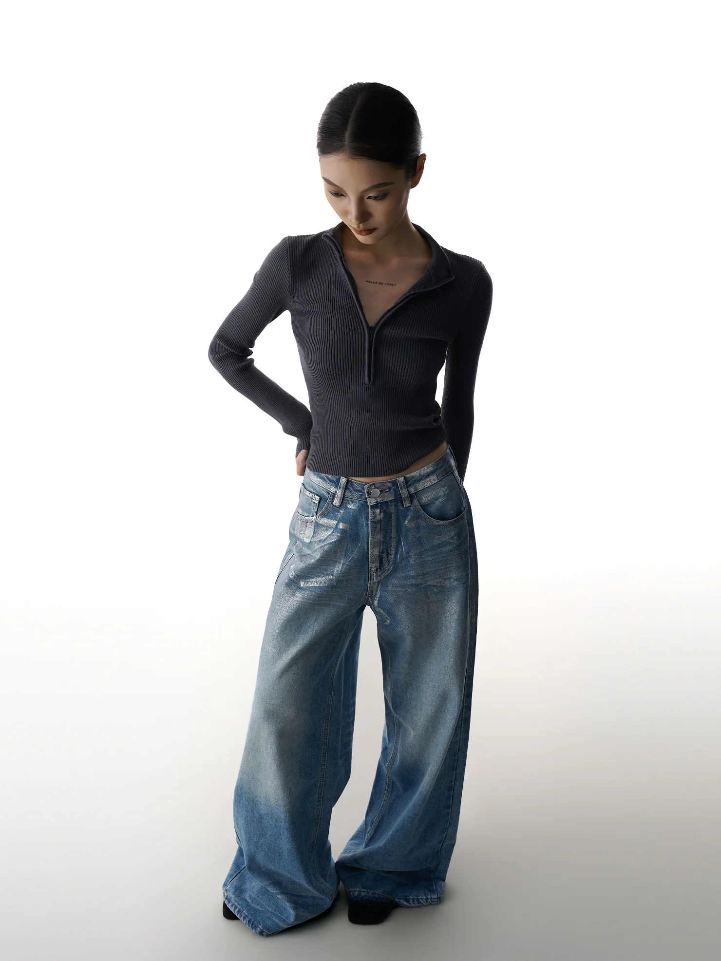 

Серебристые джинсовые брюки женские прямого кроя, удлиненные, винтажные, с эффектом потертости, свободные, с ручной обработкой, длинные брюки-клеш