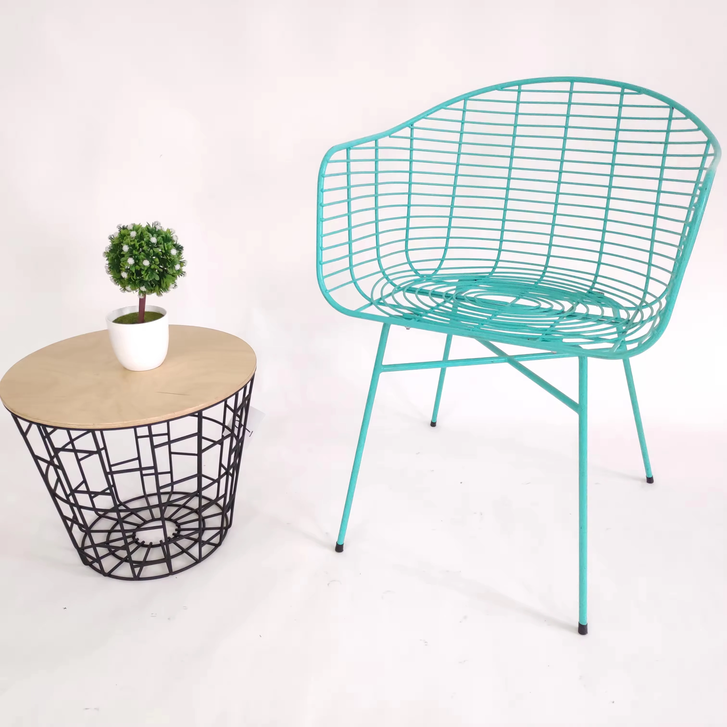 ✿s Durable Gold Metal Wire Chair with Steel Frame Mesh Modern Design for Garden Outdoor Lounge Park or School Dining