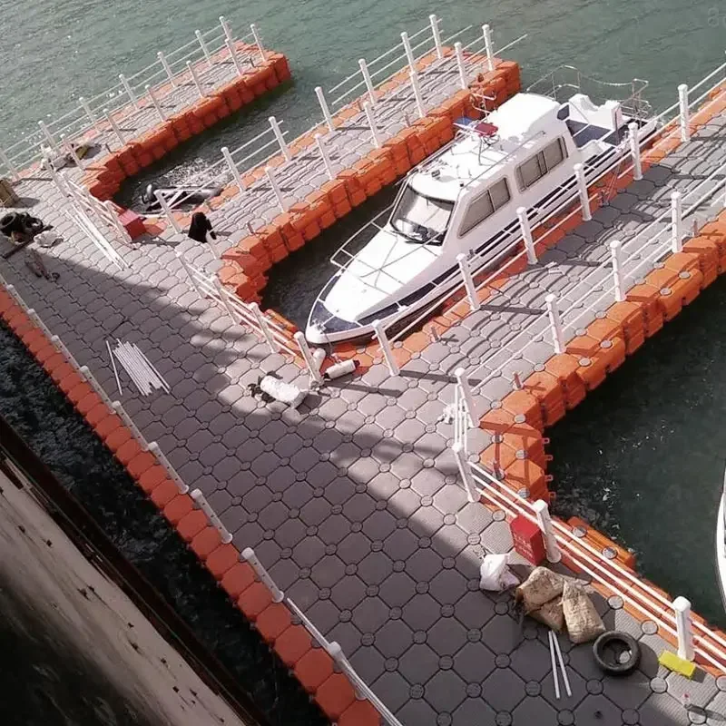 Hot Selling Outdoor Water Sports Easy Installation Bearing Strength Floating Island Lake Wharf
