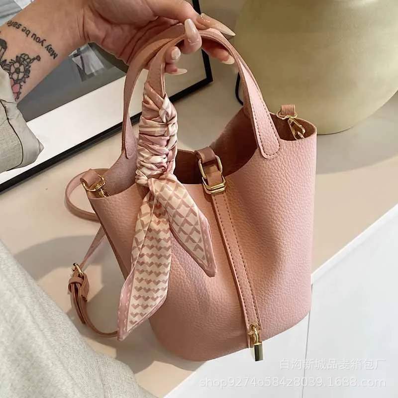 Nouveau Sac à Bandoulière 2026 – Sac Coréen de Niche Tendance pour Femme – Sac Seau Populaire et Best-seller pour le Bureau et les Trajets Quotidien