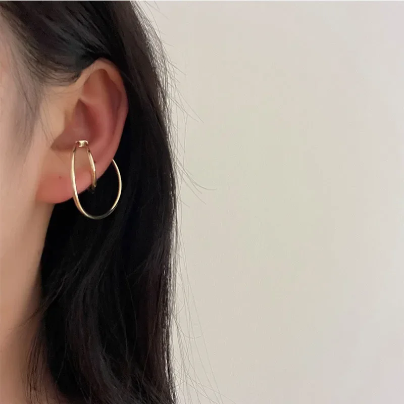 New Fashion Geometric Ear Clip Women Fake Piercing Irregular Cochlear Clip High-end Jewelry Accessories Manchette Bijoux