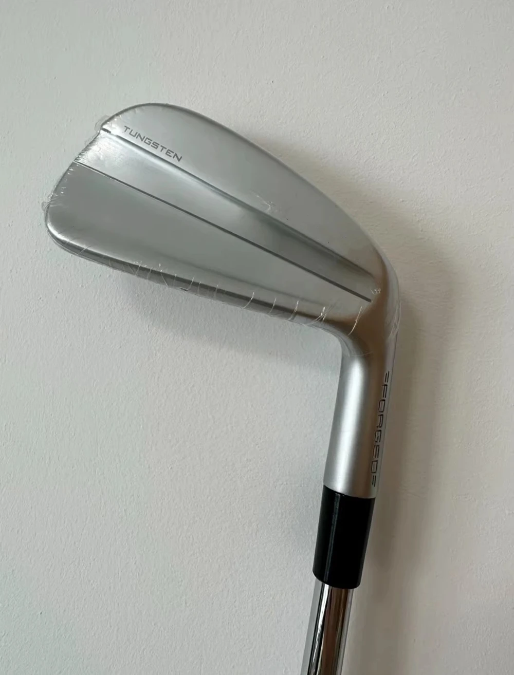 

7 шт. клюшки для гольфа утюги 2024 P 790 4-го поколения серебряные клюшки для гольфа R/S гибкие стальные/графитовые валы, включая головные уборы Бесплатная доставка