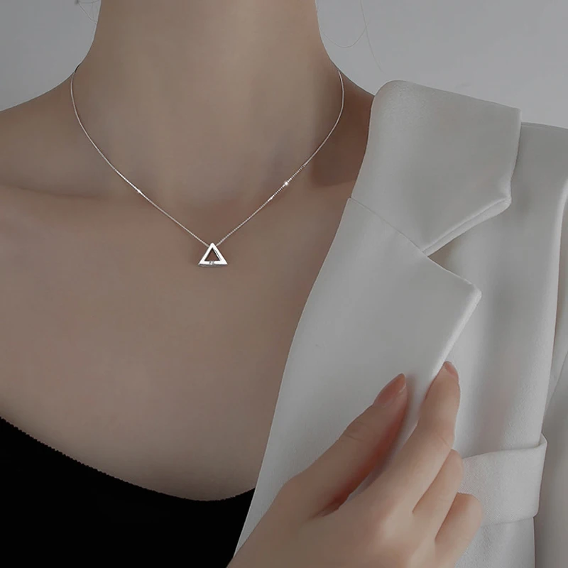 

VENTFILLE 925 Sterling Silver Geometric Triangle Pendant Necklace for Women Ins Elegant Party Jewelry Accessories 2021 New