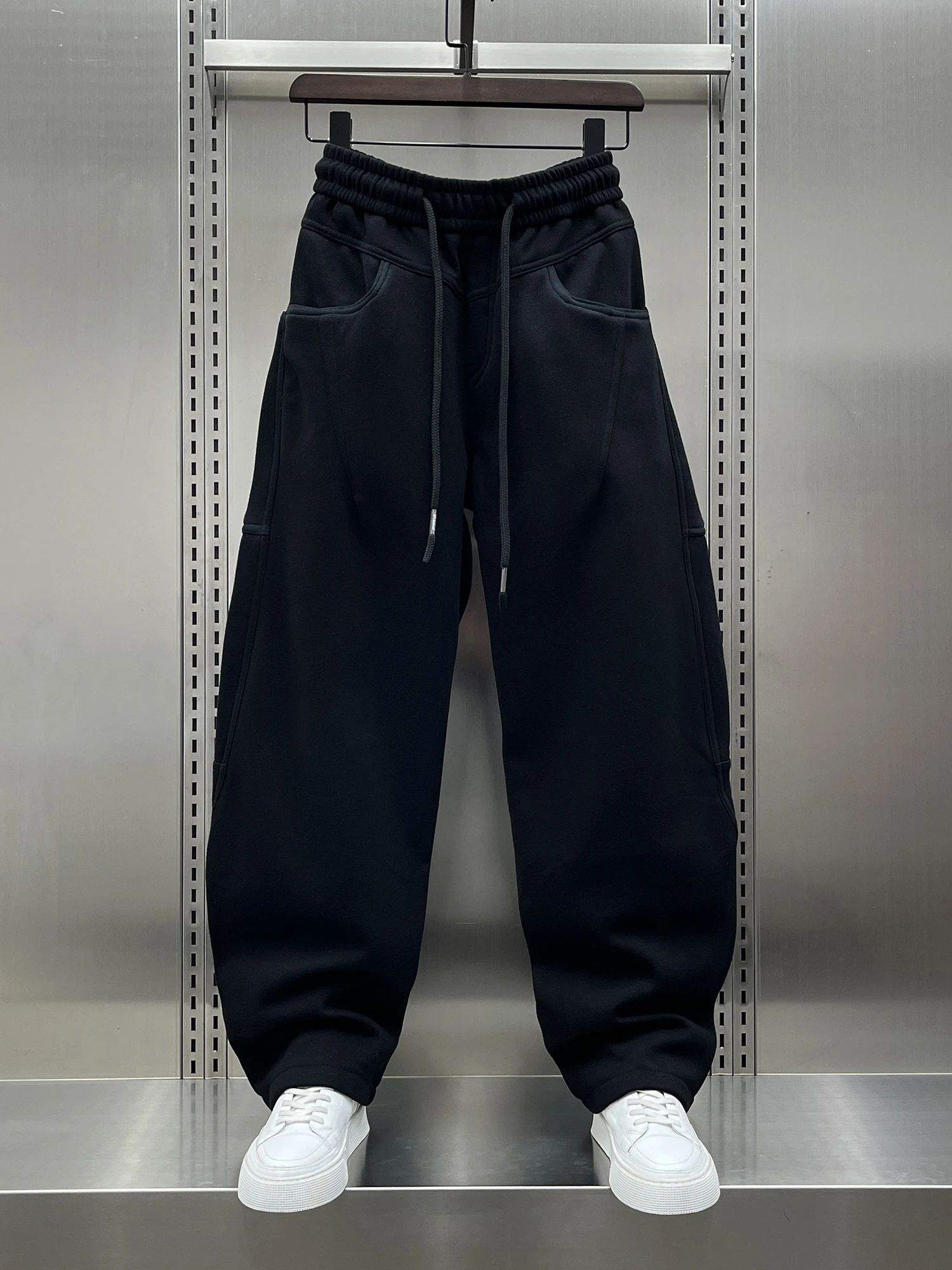 

Trendy Men's Thiened Fce Lined Casual Pants Straight Leg Loose Fit Elastic Waist Pure Color Patchwork Slimming Sweatpants