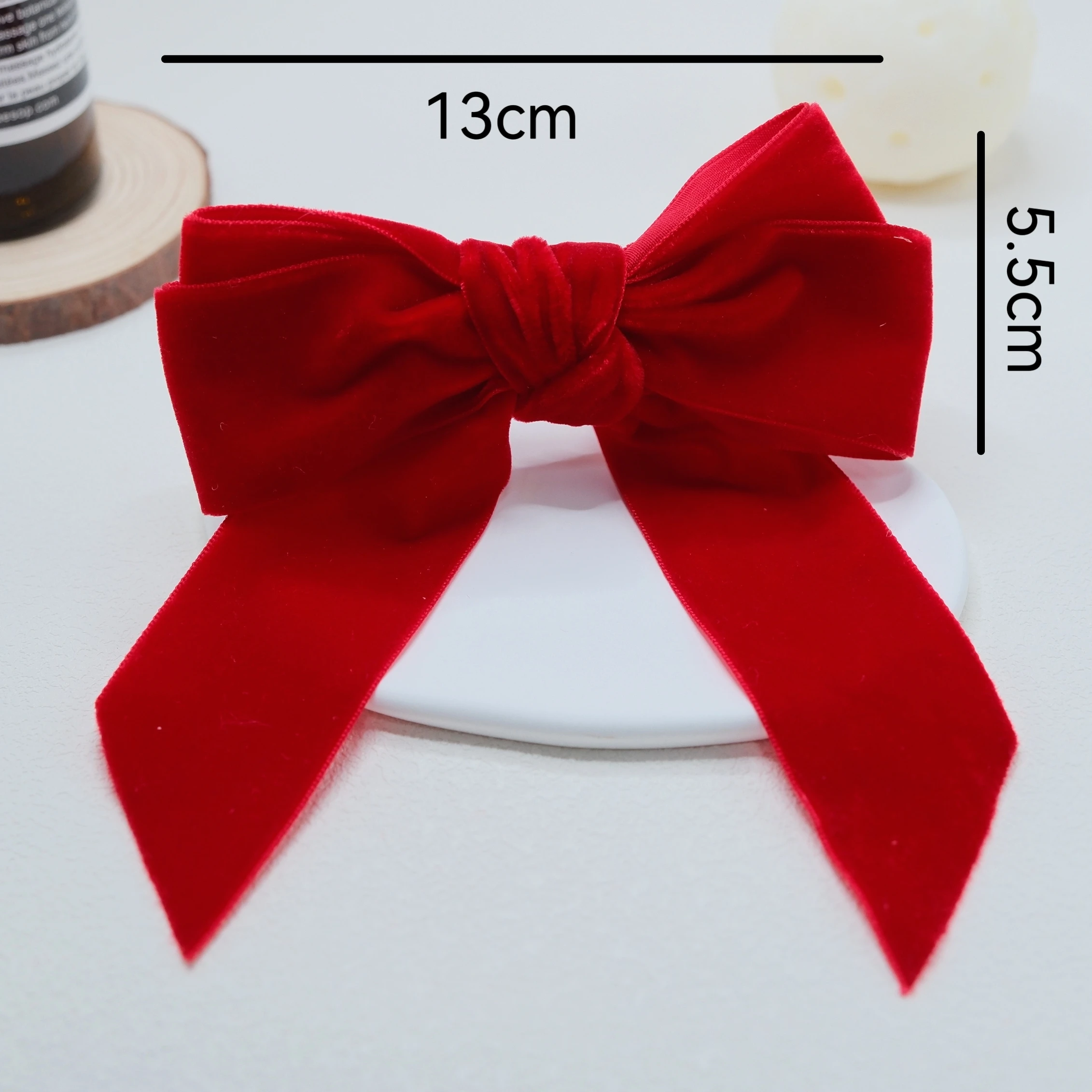 8pcs Elegant Red Bow-like Table Napkin Rings -  for Christmas, Weddings, Parties, Formal & Everyday Dining - Table Decor,
