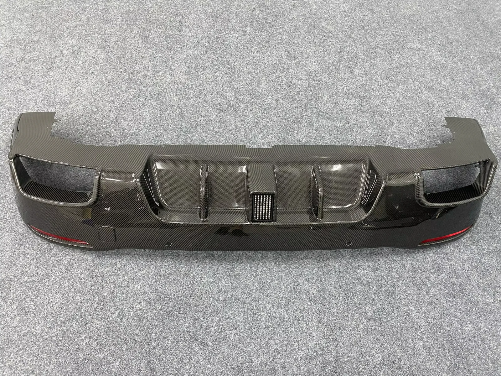 ألياف الكربون W167 الناشر الخلفي ل Gle Class Suv كوبيه W167 2020 Gle450 Gle350 المصد الخلفي الناشر