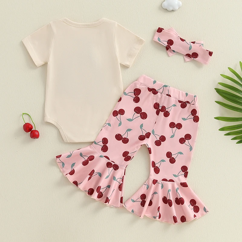 Completi estivi per bambina da 0-18 mesi, pagliaccetto a maniche corte con pantaloni svasati con motivo ciliegia/fragola e fascia per capelli con fiocco, set da 3 pezzi
