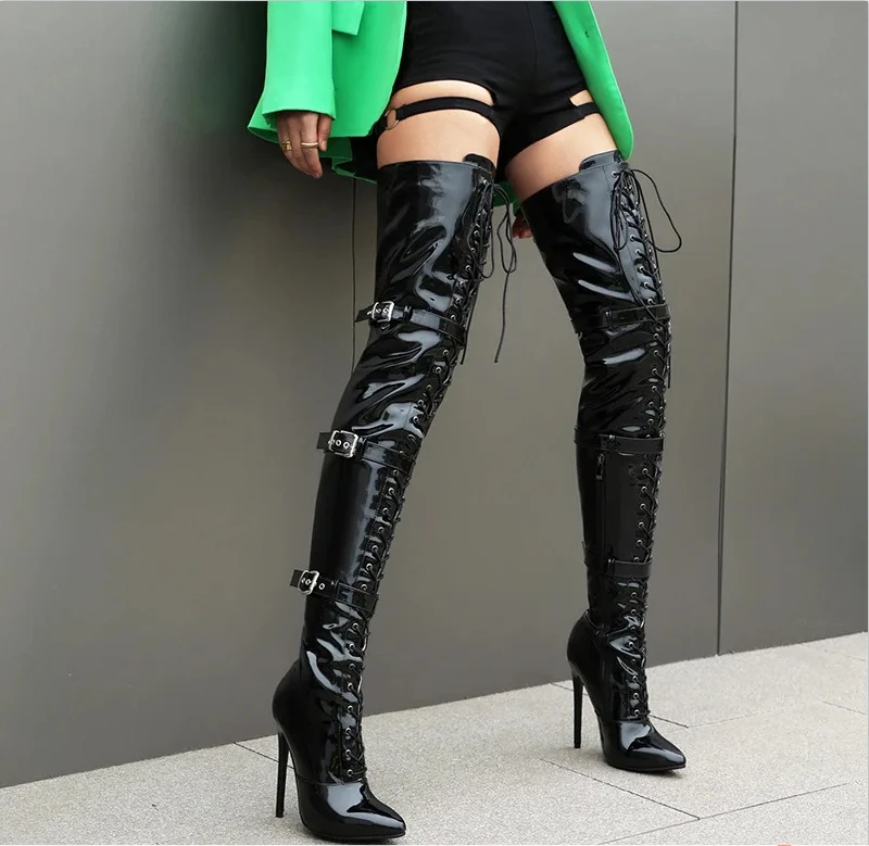 

Королева-гладиатор с острым носком и пряжкой, сапоги до колена со шнуровкой, туфли на тонком каблуке 12 см, длинные сапоги 4,7 дюйма, сексуальные клубные сапоги из искусственной кожи