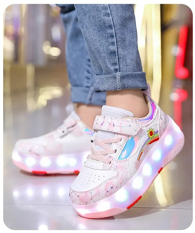 أحذية جري صغيرة مضيئة علوية من الجلد بأربع عجلات، زلاجات دوارة للأطفال في الهواء الطلق، هدايا للأطفال أحذية رياضية للأطفال