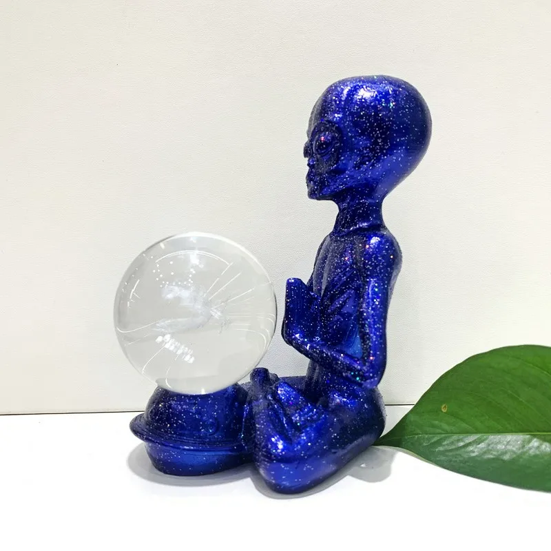 Alien-Resin Statue with Crystal Base, Yoga Meditation, Living Room, Gifts