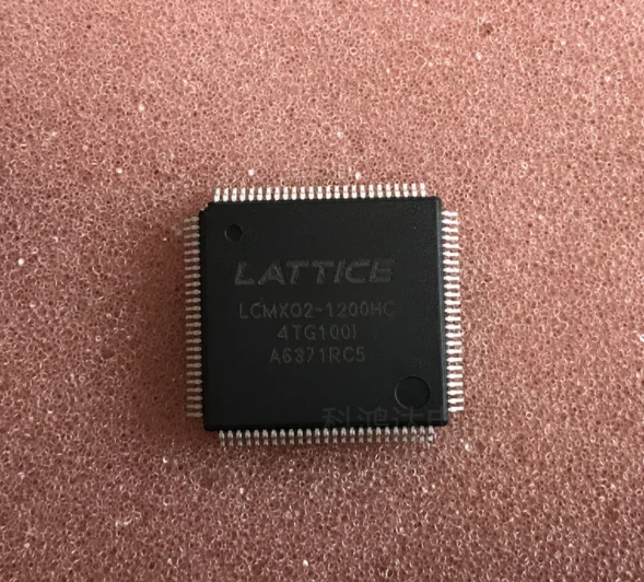 

1 PCS/LOTE LCMXO2-1200HC-4TG100I LCMX02-1200HC-4TG100I LCMXO2-1200HC TQFP-100 100% Brand new and original