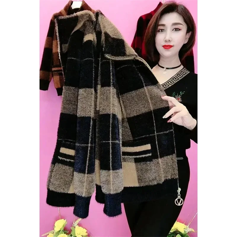 

Middle Aged Elderly Mother Short Plaid Cardigan Women Winter Imitation mink velvet Cashmere Knitted Sweater Female Jacket Tops