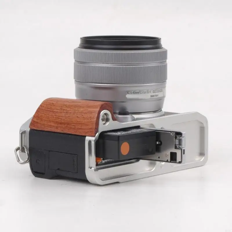 

R1WC Ergonomic Camera Handle Grip For XM5 for Enhances Grips and Easy Battery Access