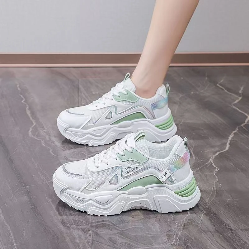 2026 Autumn Novel Female Unique Retro Thick Rounded Head Ventilated Woven Daddy Shoe Student Styling Trainer