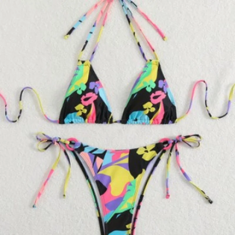 

✅Sexy three-piece bikini with printed straps, wholesale swimwear