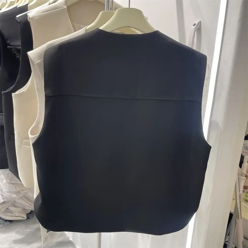 Giacca senza maniche con gilet da donna autunno 2024, nuovo senso del design, gilet corto con strato esterno, giacca a canotta alla moda