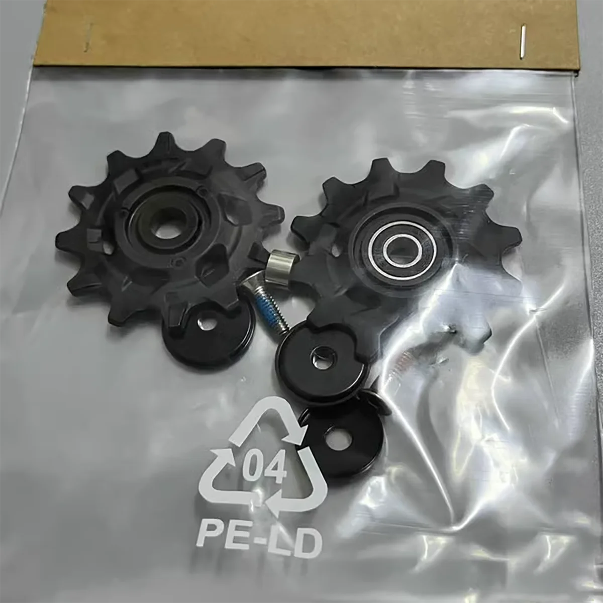 SRAM  REAR DERAILLEUR PULLEY KIT APEX XPLR AXS (INCLUDES 12T STEEL BEARING UPPER AND 12T BUSHING LOWER PULLEY  11.7518.105.000