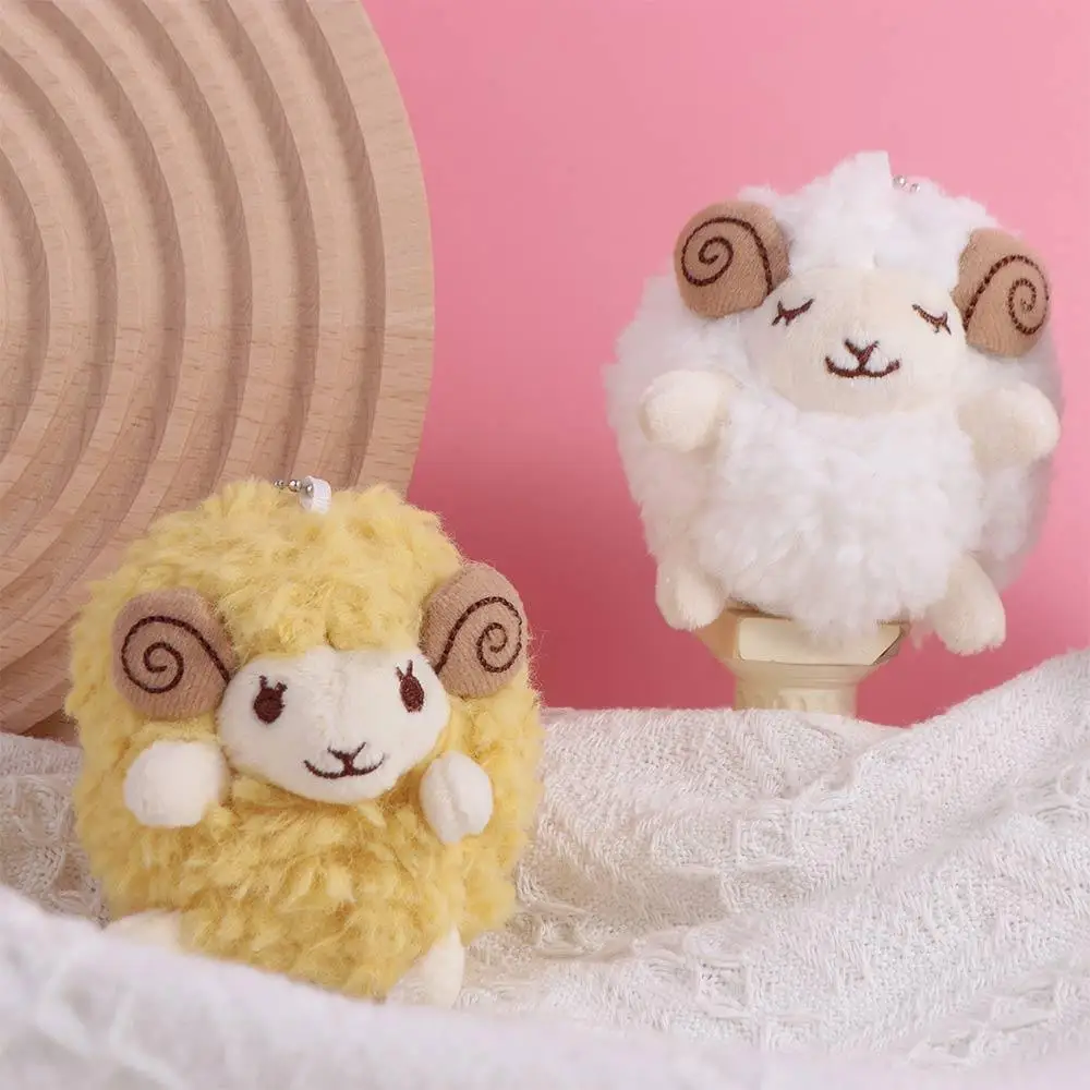 การ์ตูนอะนิเมะ Mini Sheep Plush พวงกุญแจ Mini แกะแกะตุ๊กตาจี้ Fluffy Soft Lamb ตุ๊กตาเครื่องประดับเด็กของขวัญ