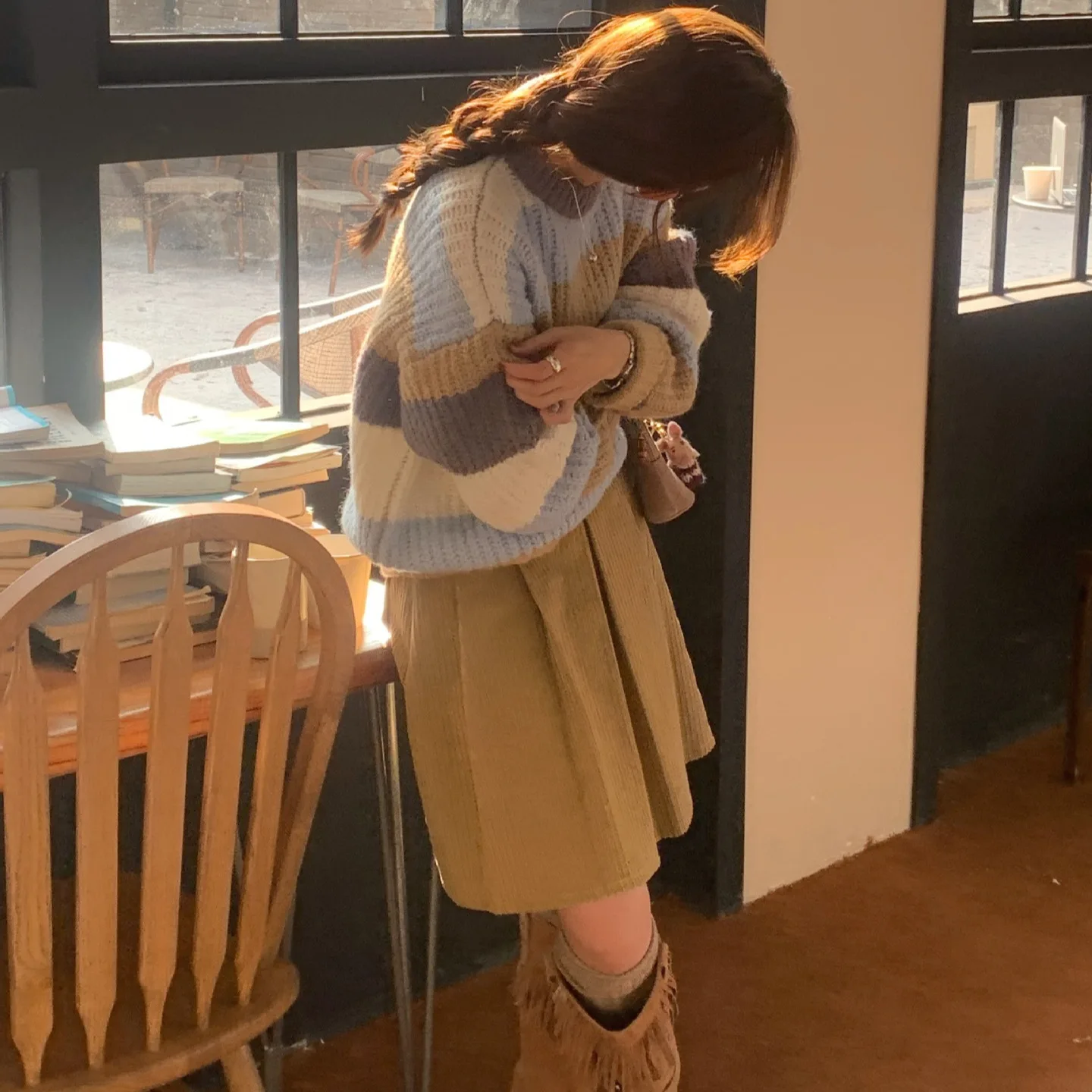 

Зимний 2026: Свободный вязаный свитер с круглым вырезом и полосками, с длинными рукавами, женский, повседневный, комфортный, шерстяной трикотаж