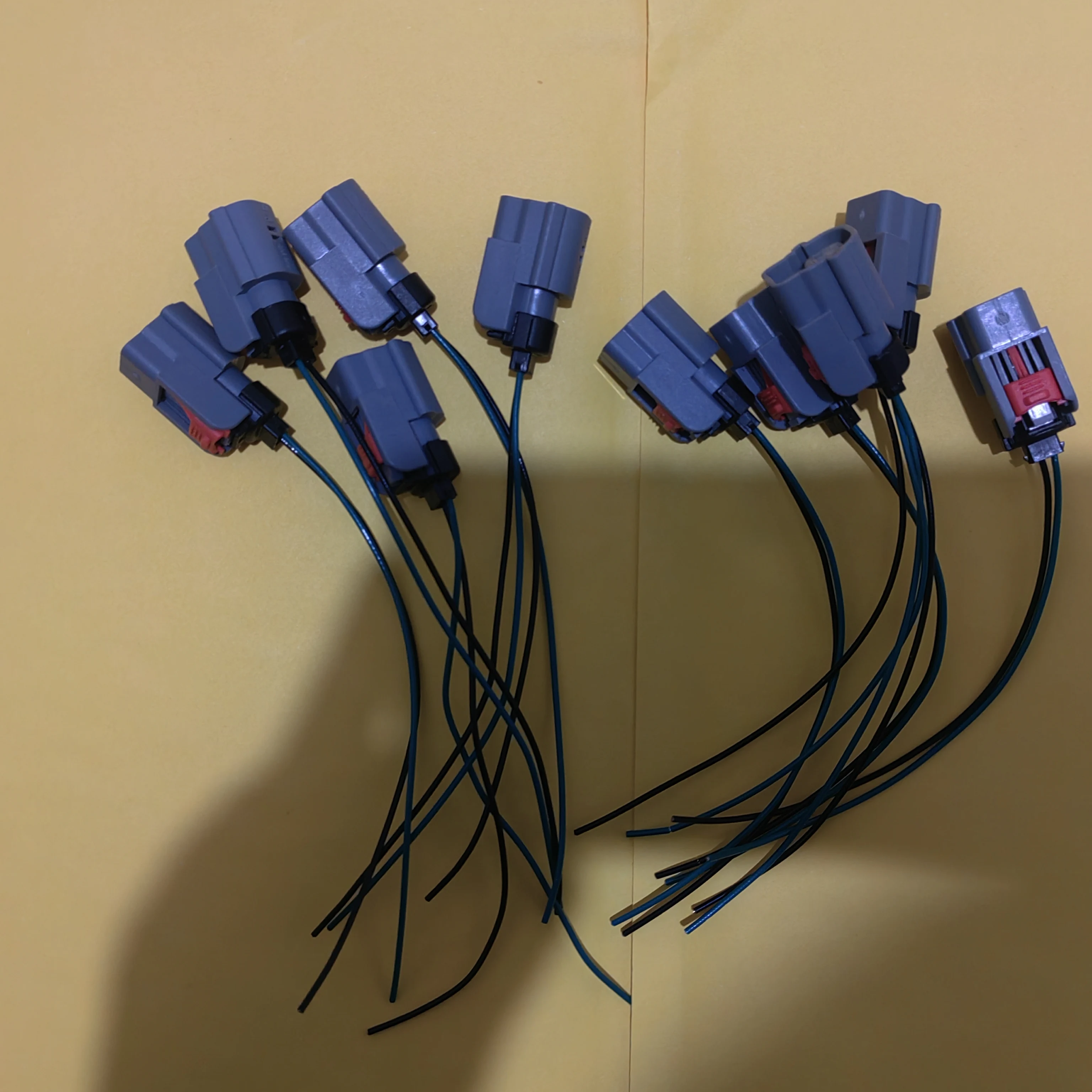 

1/2/5/10 Connector for 2011-19 Ford Fusion MKC Ambient Temp Air Temperature Sensor OEM: AU5Z-12A647-B,AU5Z-12A647-AC