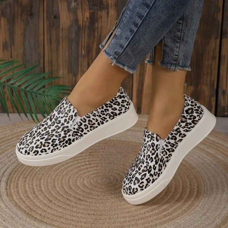 

Womens Fashion Leopard Print Slip-On Sneakers Casual Round Toe Platform Loafers Comfort Walking Flat Shoes Ladies Daily Footwear