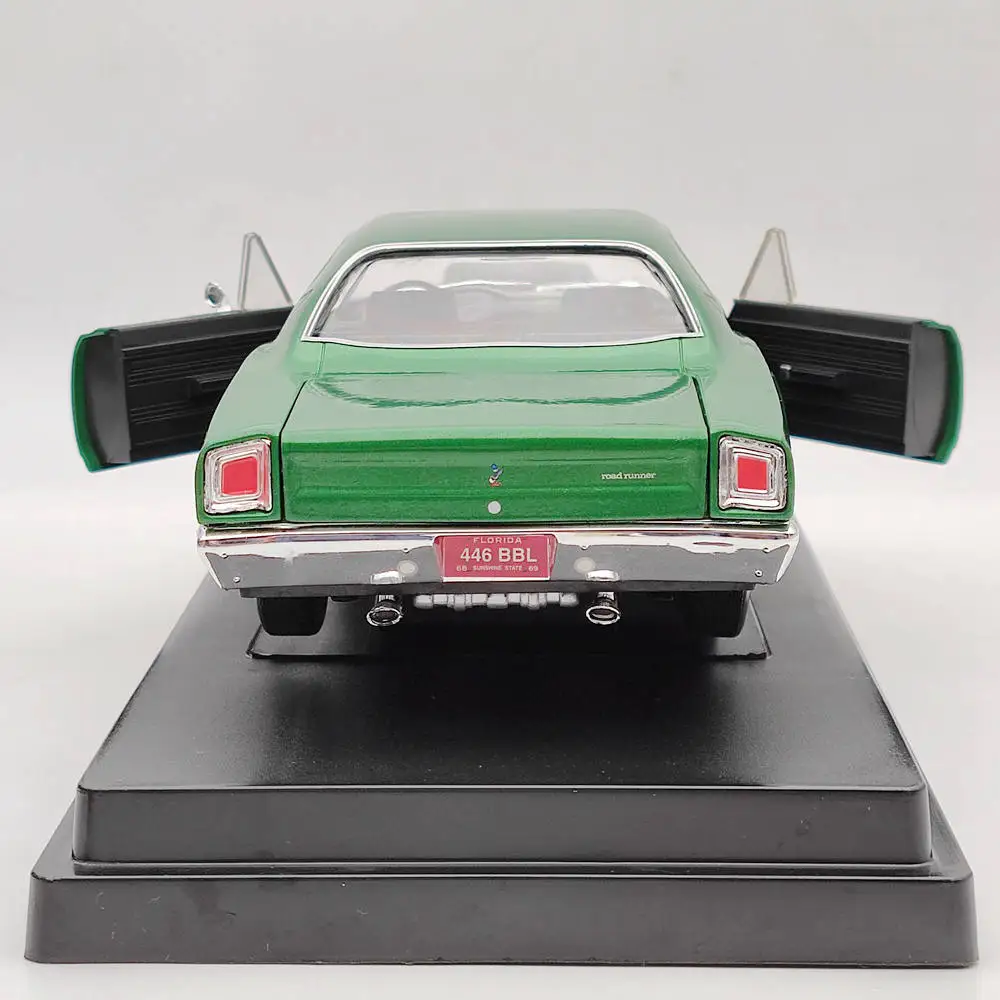 1:18 SUPERCAR Plymouth Roadrunner 1969 1/2 440 6BBL GreenDiecast Model Car Limited Edition Collection Auto Toys