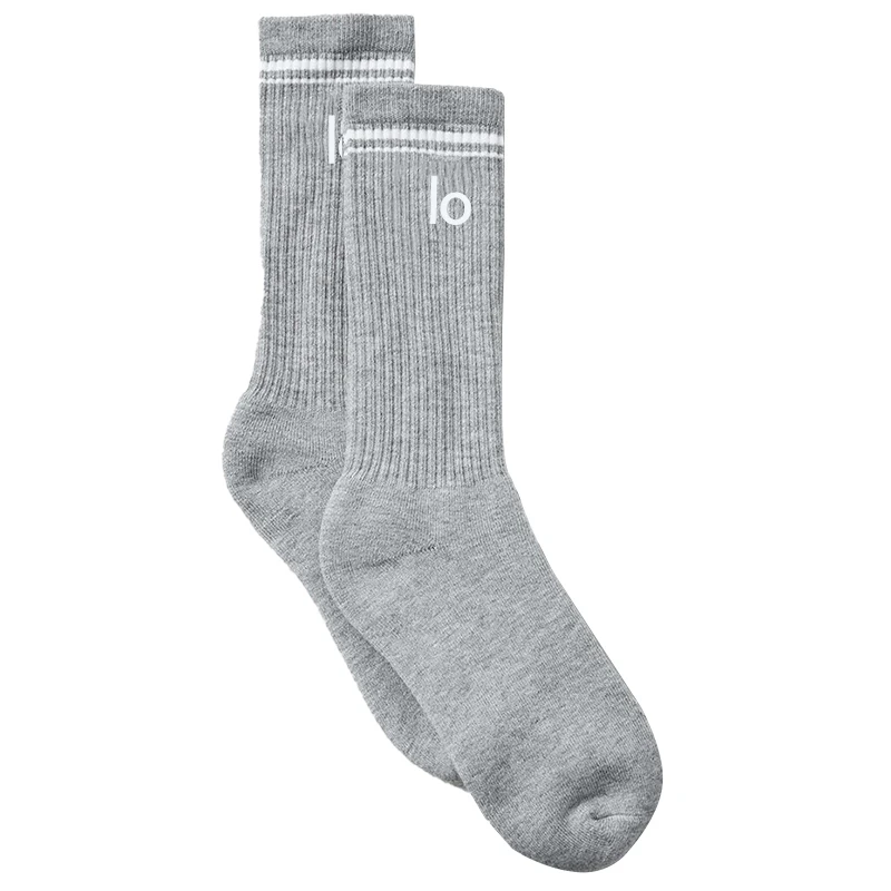 גרבי כותנה ספורטיביים באורך בינוני