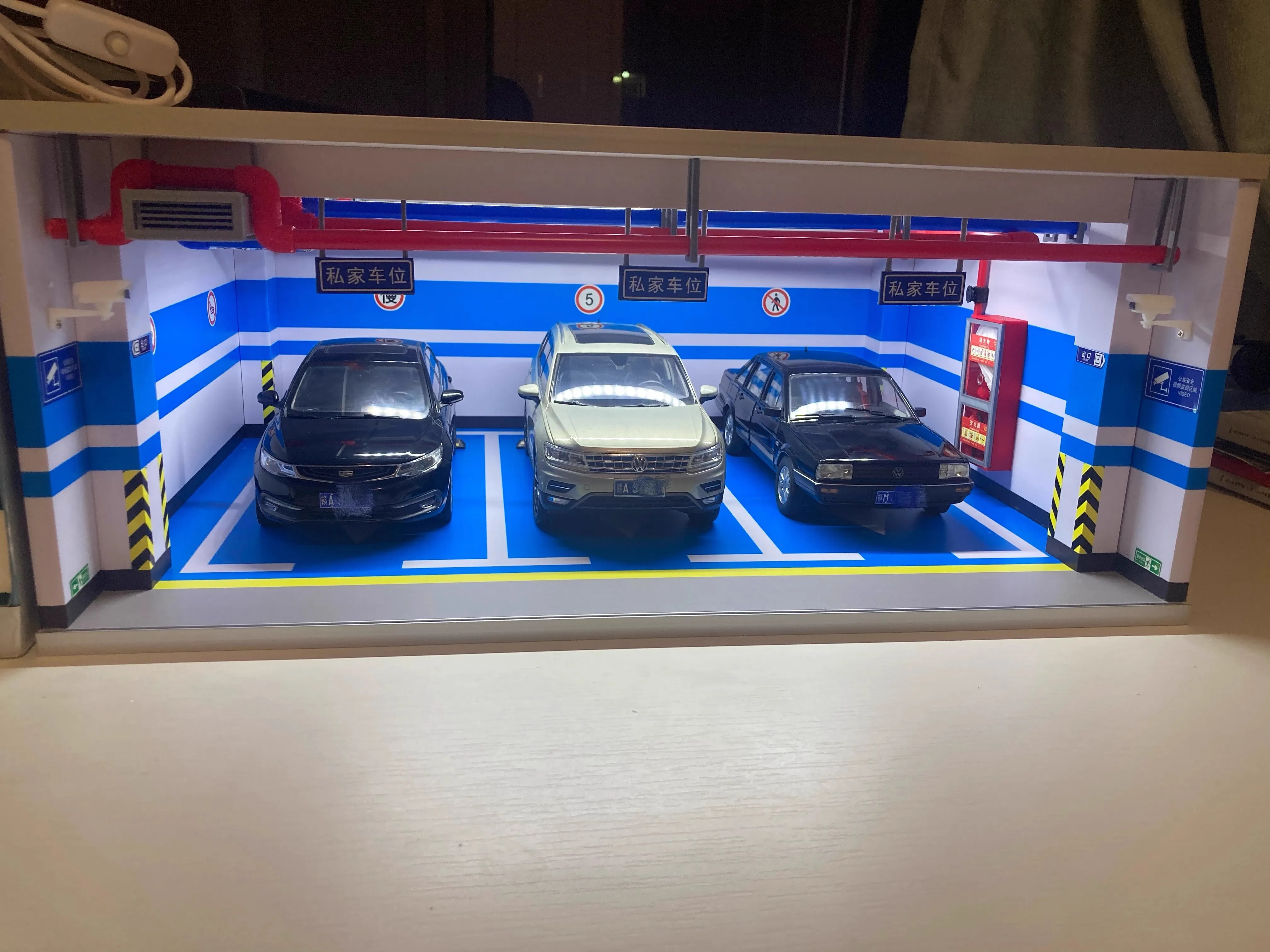 1:18 Model Car Garage Scene Underground Parking Lot Double Parking Space Display Box Dust Cover Children Toys