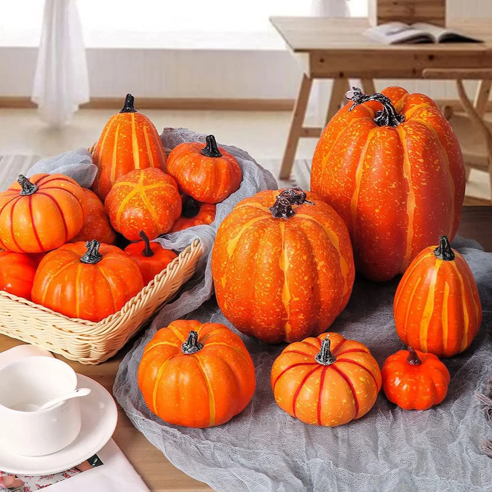 

7PCS Autumn Harvest Artificial Pumpkins Vegetable Artificial Pumpkins Simulation Fake Mini Pumpkin Halloween Party Decoration