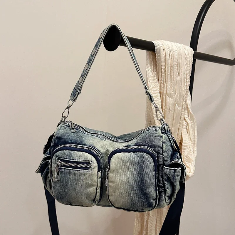 Luz de luxo retro denim saco para as mulheres 2025 novo item nicho multi bolso design ombro único axila saco casual picante menina saco