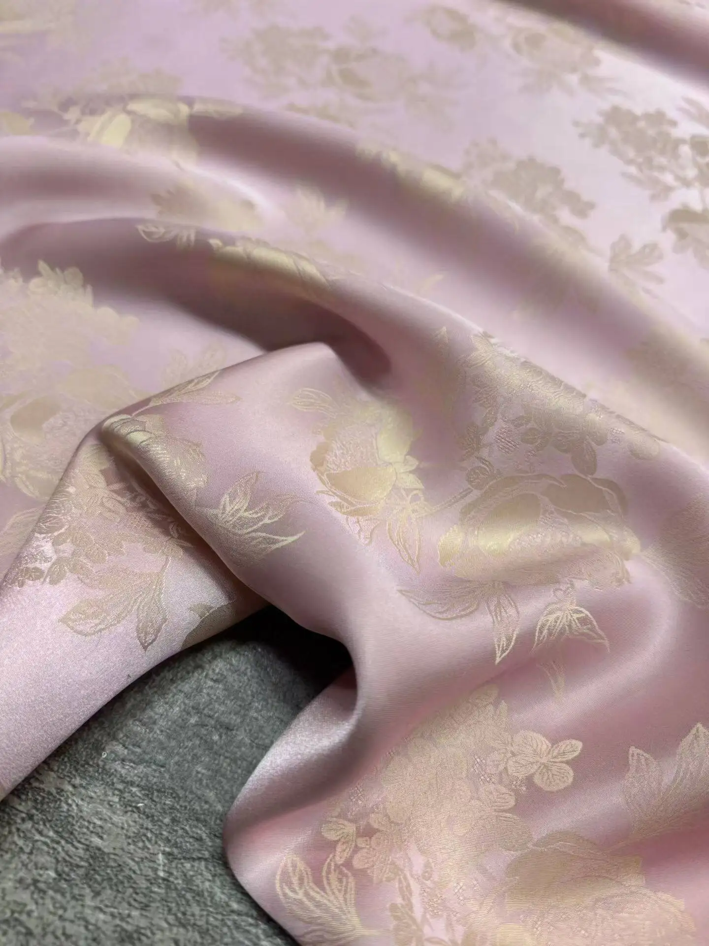 pink-real-silk-fabric-jacquard-50-rayon-50-silk-19momme-width-140cm