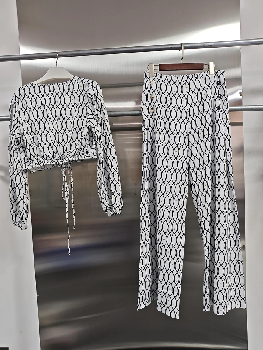 TWOTWINSTYLE ضرب اللون فضفاض قطعتين مجموعة للنساء الخامس الرقبة طويلة الأكمام أعلى عالية الخصر بانت مجموعات غير رسمية الإناث جديد