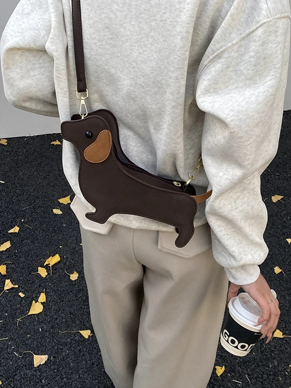 

Cute Sausage Dog Crossbody Bag Women's Mobile Phone Bag Youth Faion Soft Tanned Leather round Cylinder Bag with Phone ket